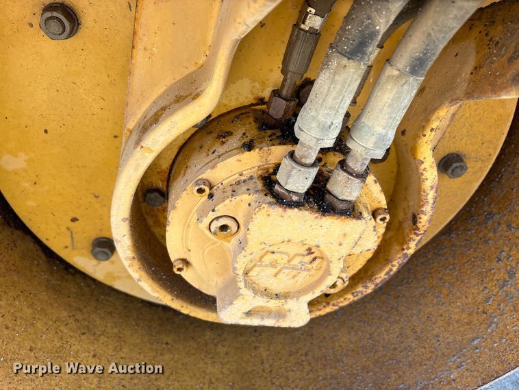 image for item FK1411 2008 Caterpillar CB24 double drum roller
