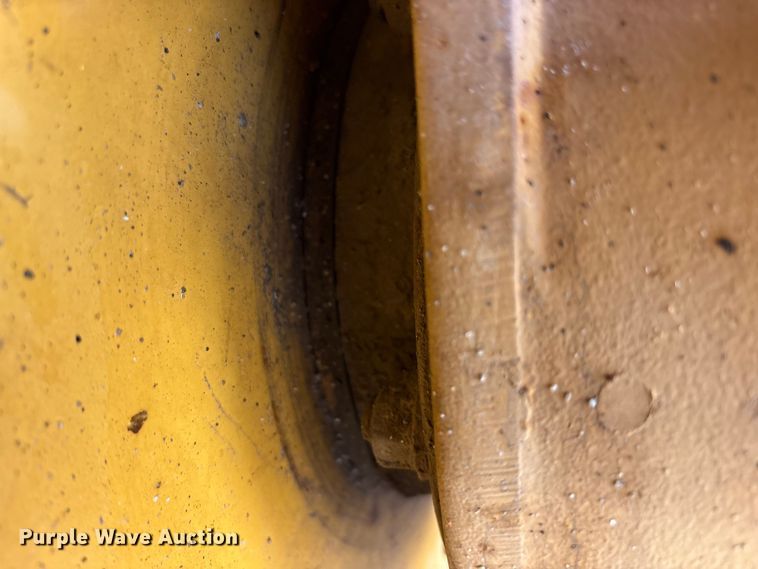 image for item FK1411 2008 Caterpillar CB24 double drum roller