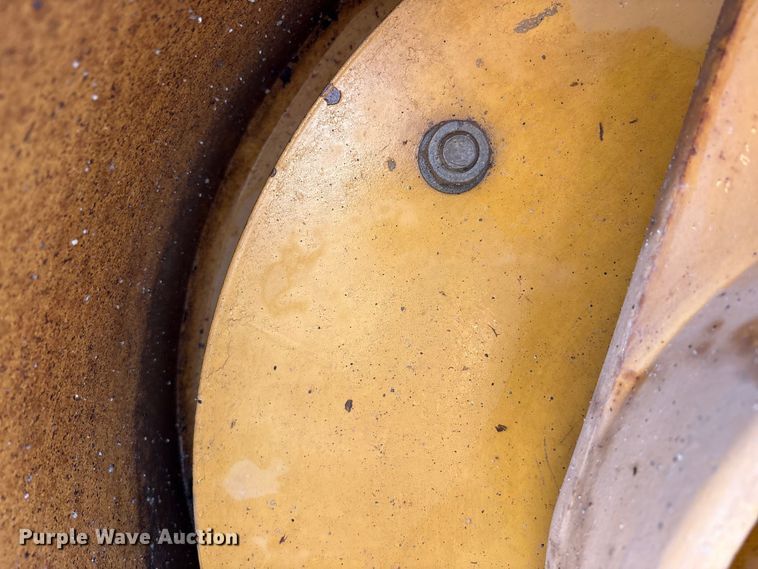 image for item FK1411 2008 Caterpillar CB24 double drum roller