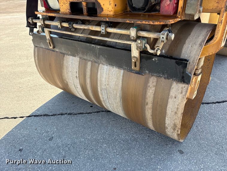 image for item FK1411 2008 Caterpillar CB24 double drum roller