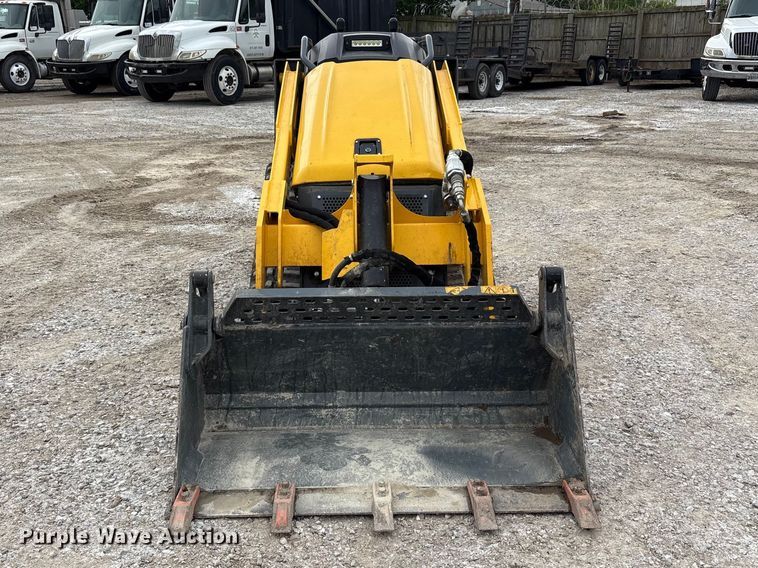 image for item FK1422 2025 Croba STL1000 compact utility loader
