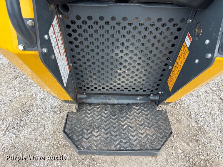 image for item FK1422 2025 Croba STL1000 compact utility loader