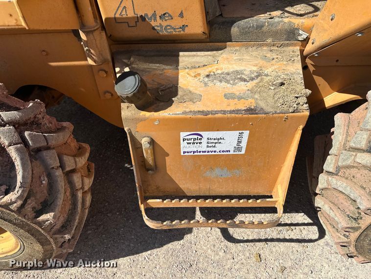 image for item FM7516 1999 Case 660 trencher