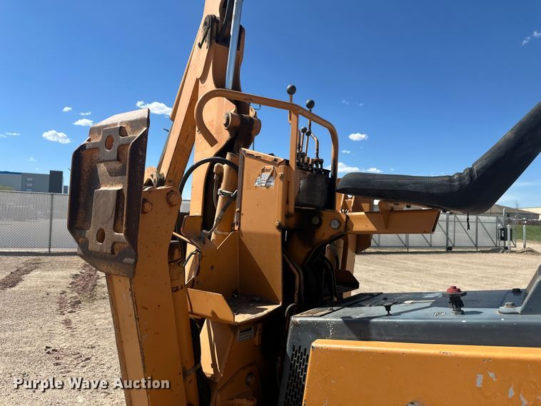 image for item FM7516 1999 Case 660 trencher