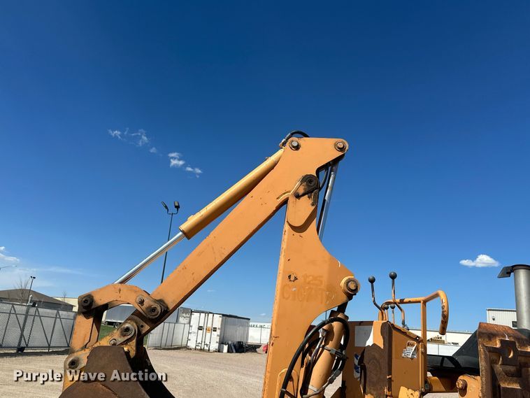 image for item FM7516 1999 Case 660 trencher