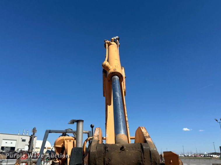 image for item FM7516 1999 Case 660 trencher