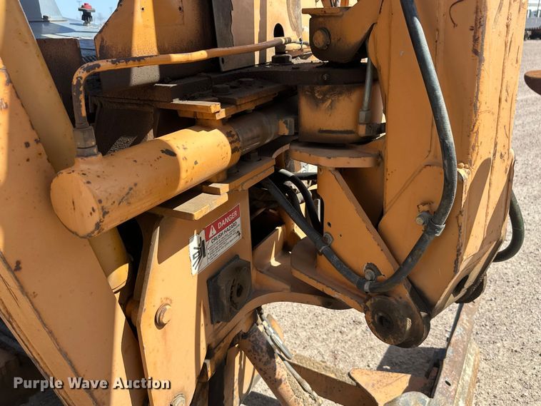 image for item FM7516 1999 Case 660 trencher