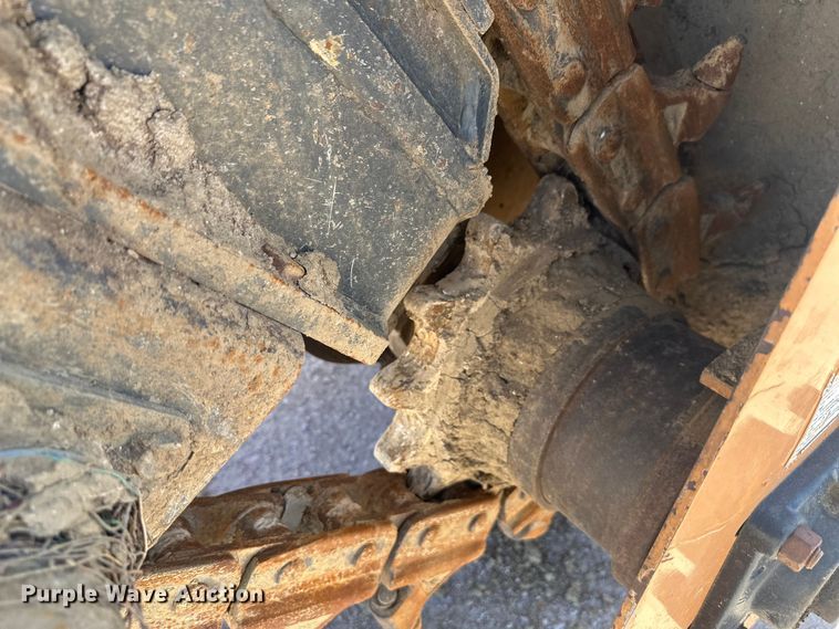 image for item FM7516 1999 Case 660 trencher