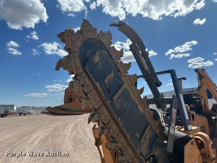 image for item FM7516 1999 Case 660 trencher