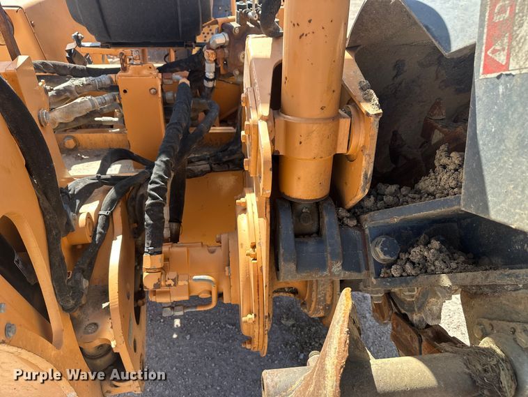 image for item FM7516 1999 Case 660 trencher