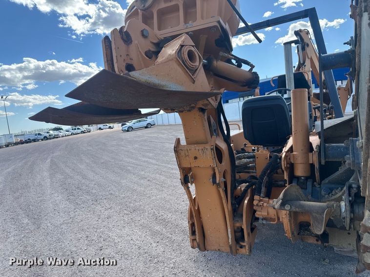 image for item FM7516 1999 Case 660 trencher