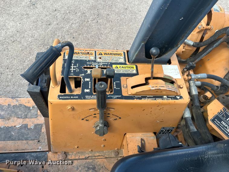 image for item FM7516 1999 Case 660 trencher