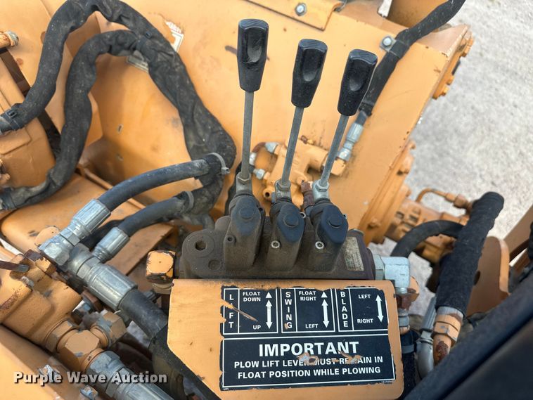 image for item FM7516 1999 Case 660 trencher
