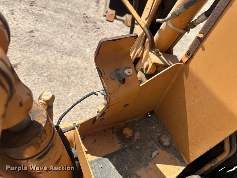 image for item FM7516 1999 Case 660 trencher