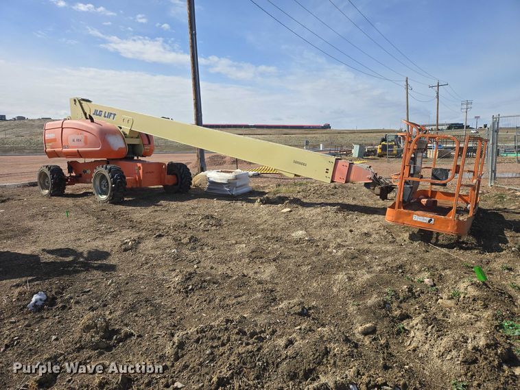 image for item FM7517 2005 JLG 800S boom lift