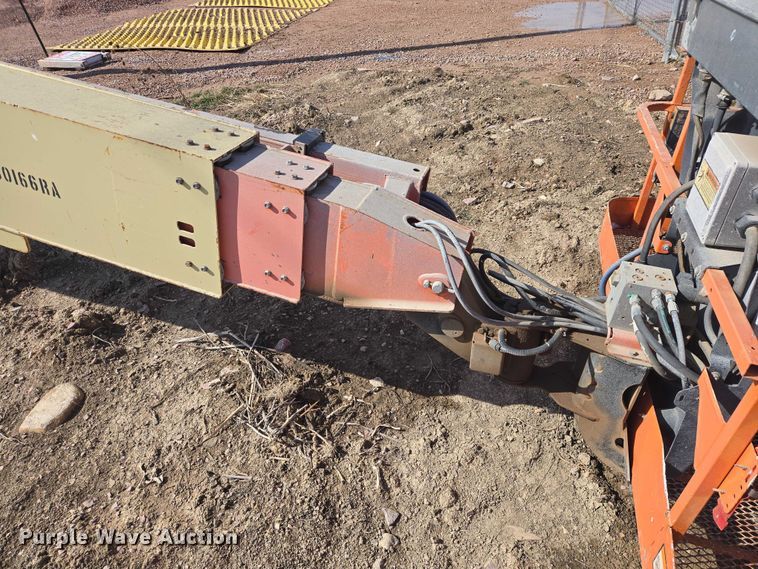 image for item FM7517 2005 JLG 800S boom lift