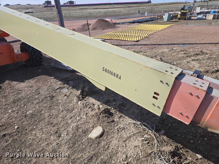 image for item FM7517 2005 JLG 800S boom lift