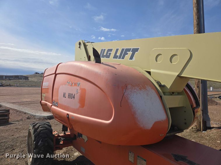 image for item FM7517 2005 JLG 800S boom lift