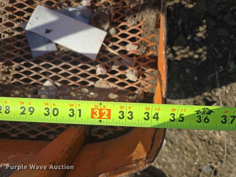 image for item FM7517 2005 JLG 800S boom lift