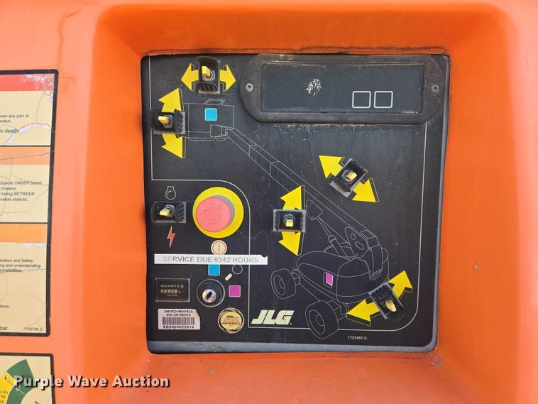 image for item FM7517 2005 JLG 800S boom lift