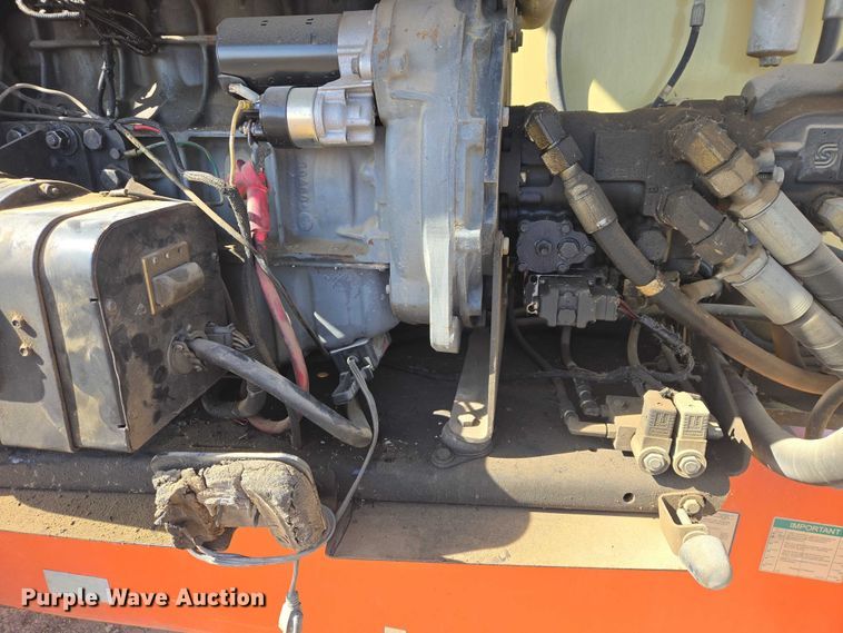 image for item FM7517 2005 JLG 800S boom lift