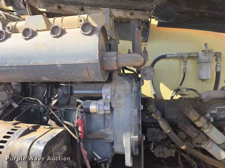 image for item FM7517 2005 JLG 800S boom lift