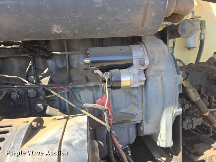 image for item FM7517 2005 JLG 800S boom lift