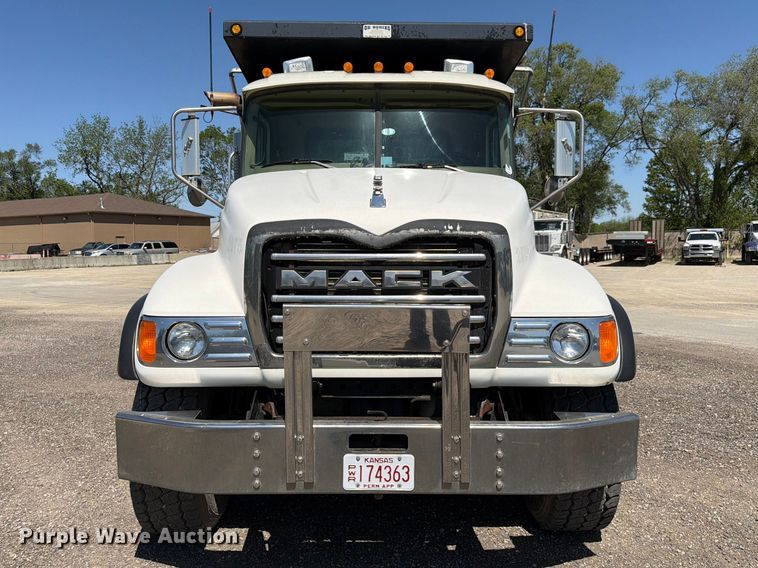 image for item FM7518 2007 Mack CV713 dump truck