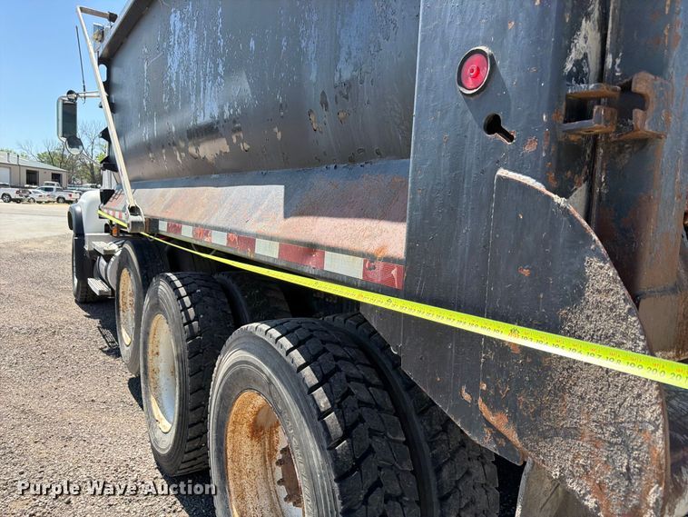 image for item FM7518 2007 Mack CV713 dump truck