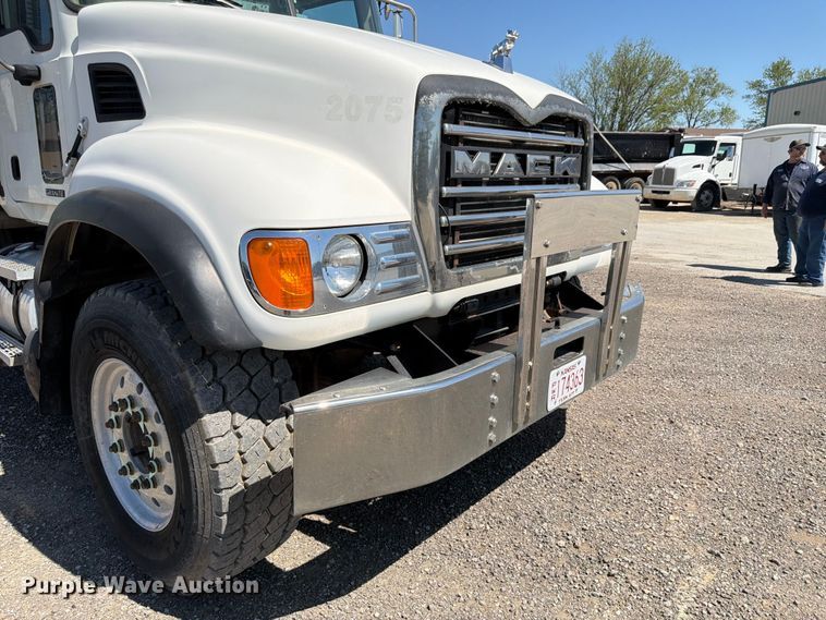 image for item FM7518 2007 Mack CV713 dump truck