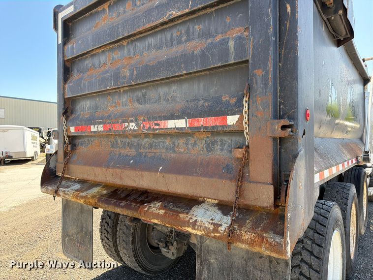 image for item FM7518 2007 Mack CV713 dump truck