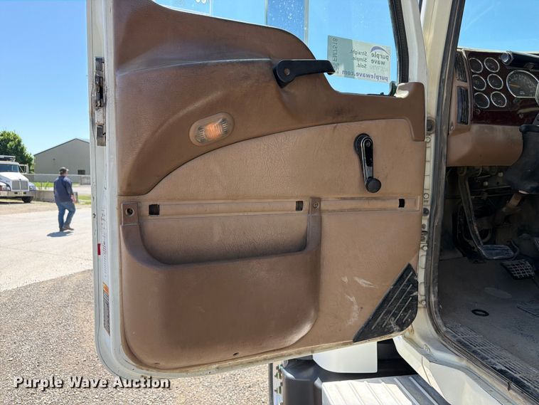 image for item FM7518 2007 Mack CV713 dump truck
