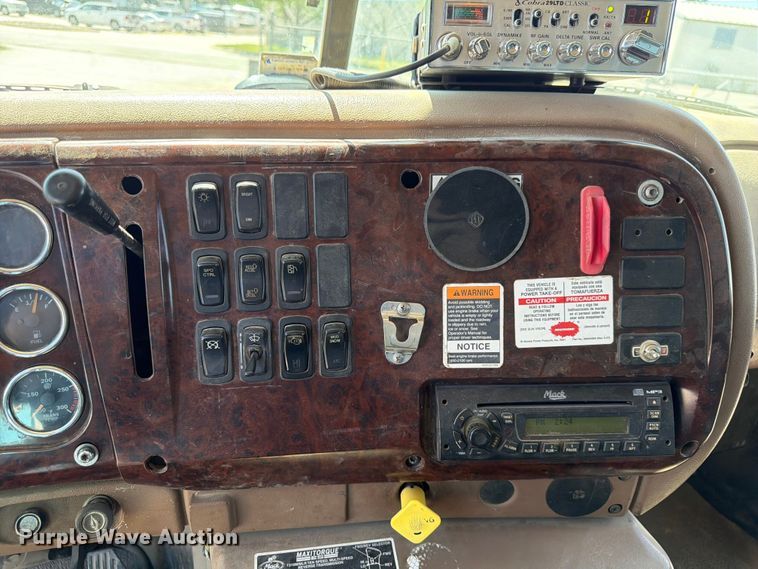 image for item FM7518 2007 Mack CV713 dump truck
