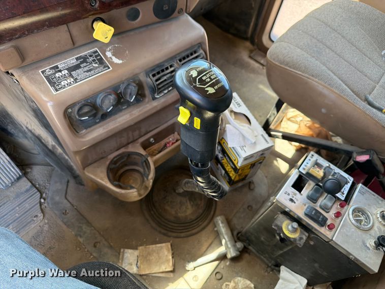 image for item FM7518 2007 Mack CV713 dump truck