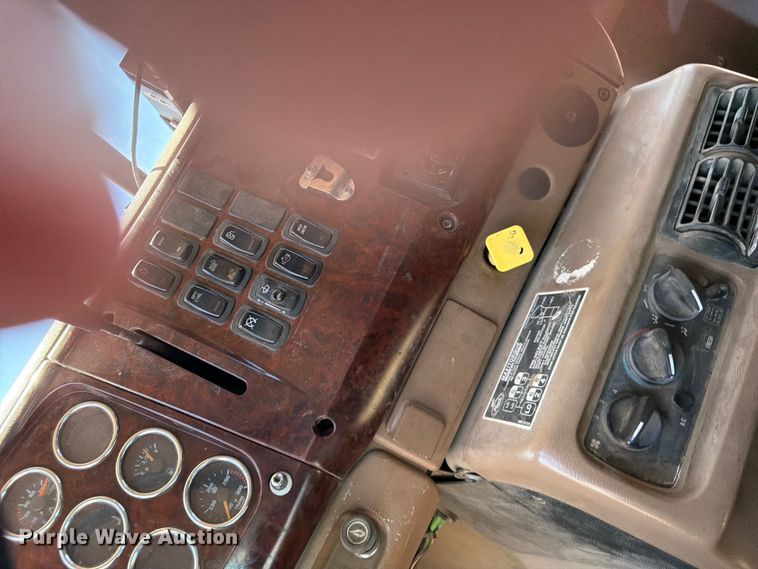 image for item FM7518 2007 Mack CV713 dump truck