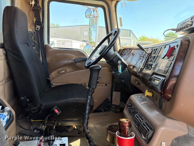 image for item FM7518 2007 Mack CV713 dump truck