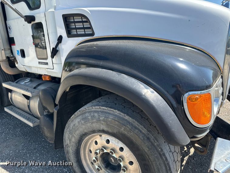 image for item FM7519 2007 Mack CV713 dump truck