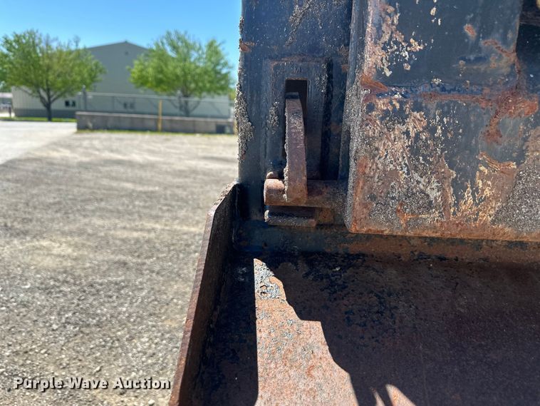 image for item FM7519 2007 Mack CV713 dump truck