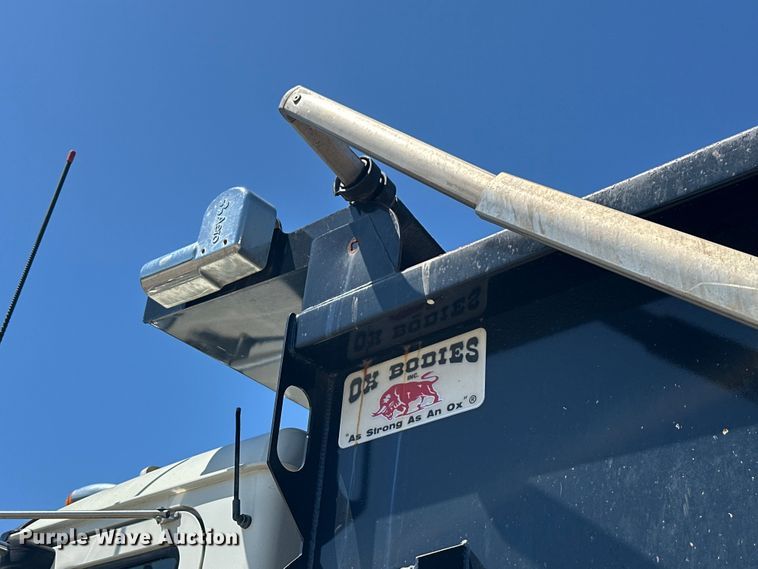 image for item FM7519 2007 Mack CV713 dump truck