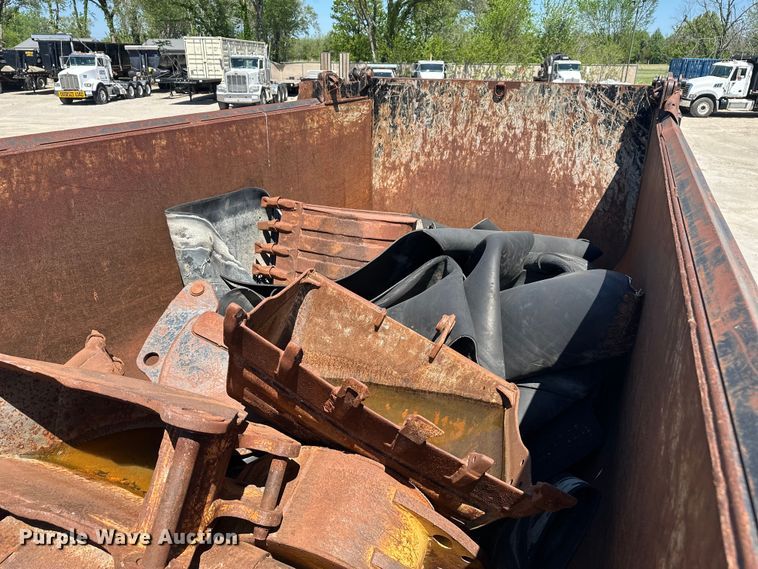image for item FM7519 2007 Mack CV713 dump truck