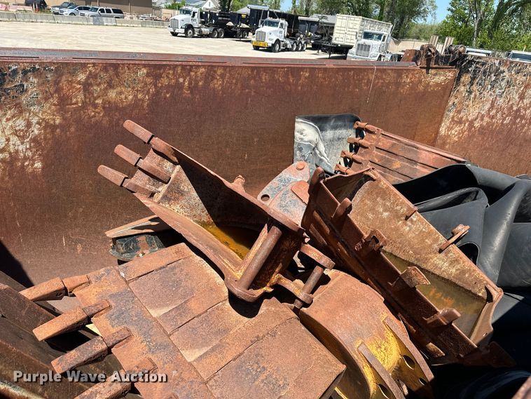 image for item FM7519 2007 Mack CV713 dump truck