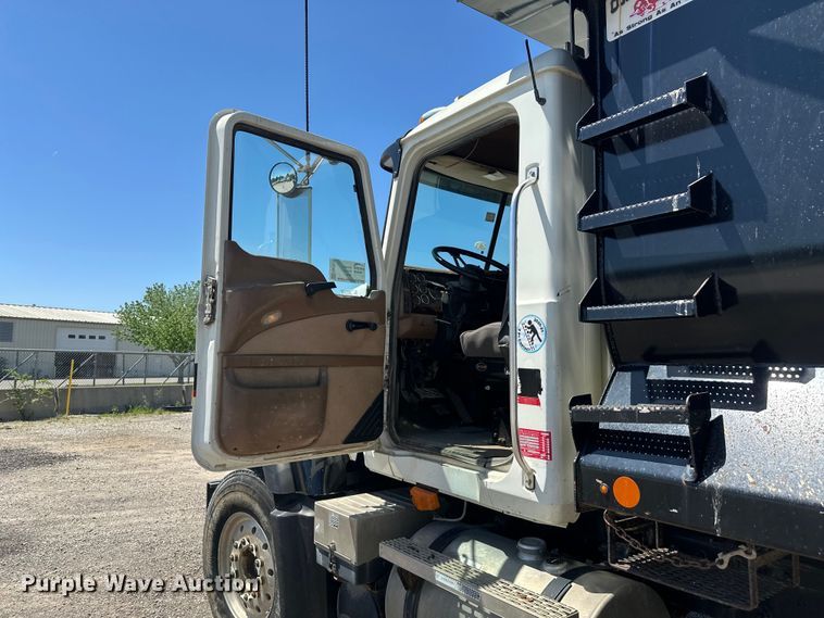 image for item FM7519 2007 Mack CV713 dump truck