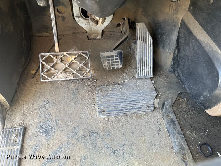 image for item FM7519 2007 Mack CV713 dump truck