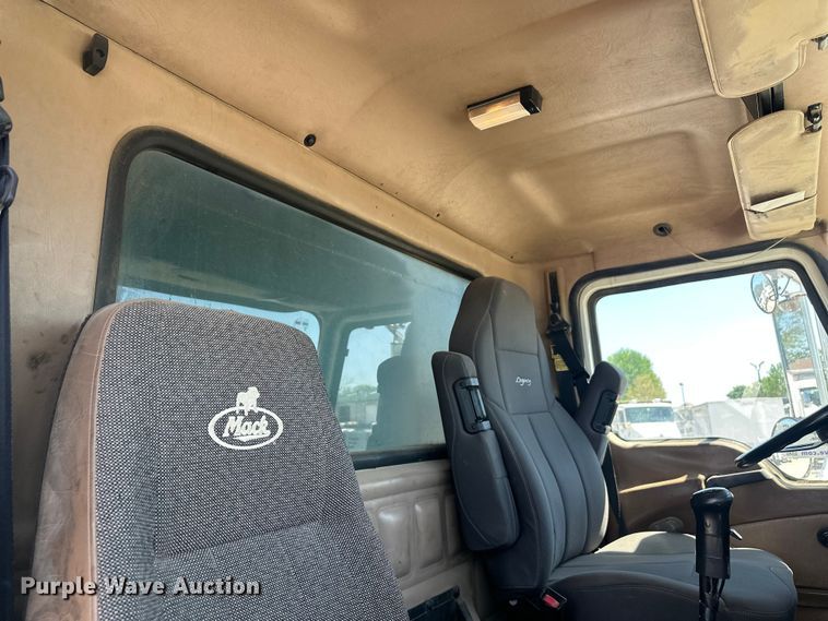 image for item FM7519 2007 Mack CV713 dump truck