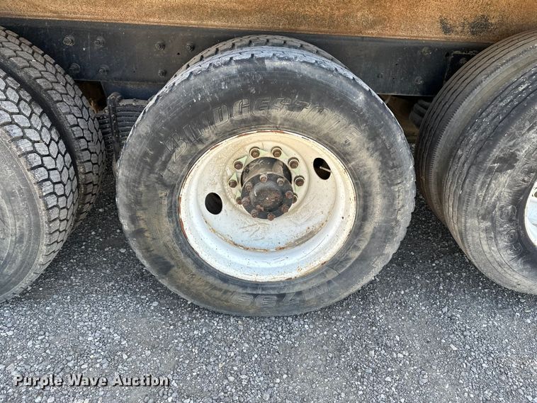 image for item FM7519 2007 Mack CV713 dump truck