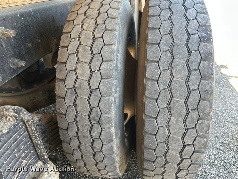 image for item FM7519 2007 Mack CV713 dump truck