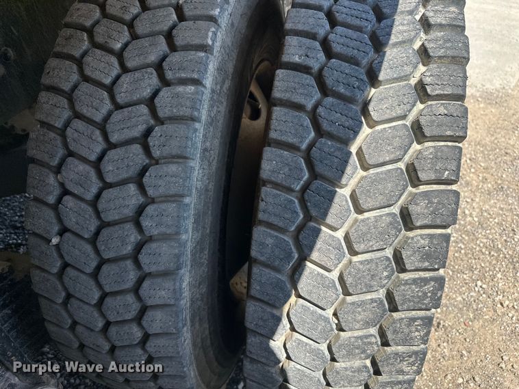 image for item FM7519 2007 Mack CV713 dump truck