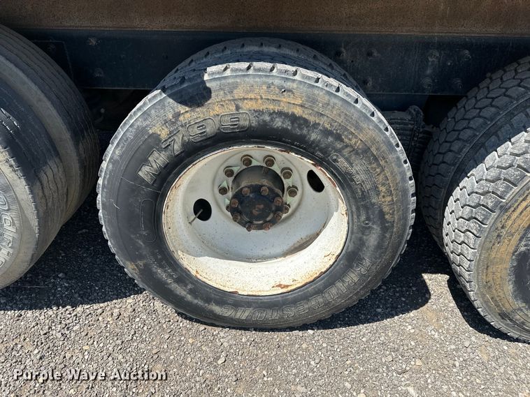 image for item FM7519 2007 Mack CV713 dump truck