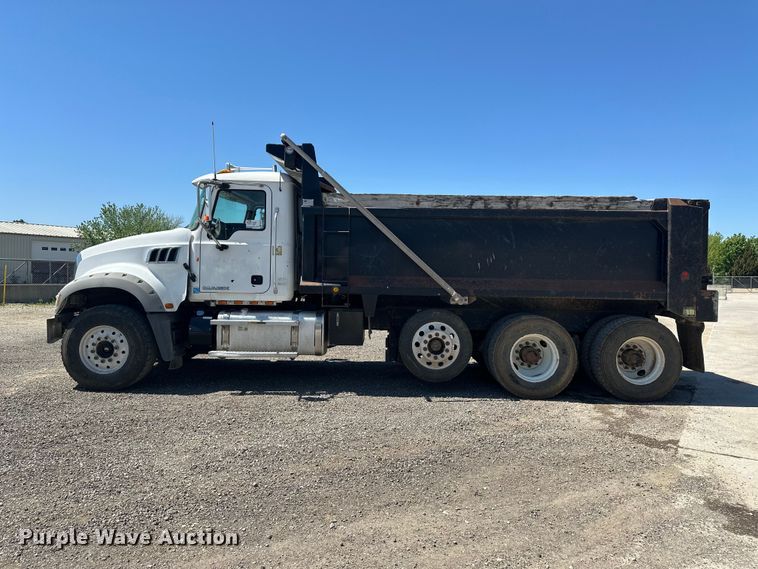 image for item FM7520 2014 Mack GU713 dump truck