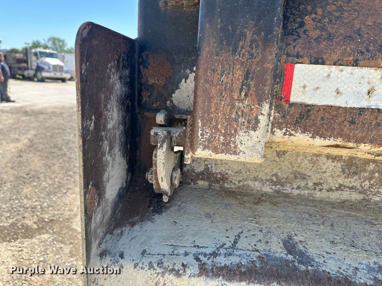 image for item FM7520 2014 Mack GU713 dump truck